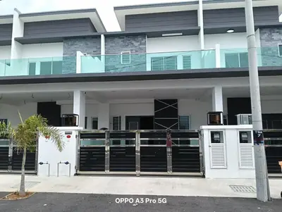a large white building with a gate in front of it at PaddyView 2-storey Landed GuestHouse 15pax 4R3B \u7a3b\u7530\u4e2d\u592e\u6c11\u5bbf in Sekincan