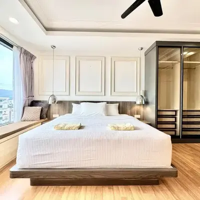 Tropicana 218 Macalister #LuxuryFrenchVintage #InfinityPool #Studio2pax #Quality well maintained #Private host
