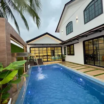 LYL Ipoh Garden Private Pool Villa-18pax 5BR