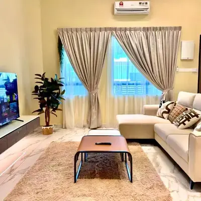 Warm & Cozy Home