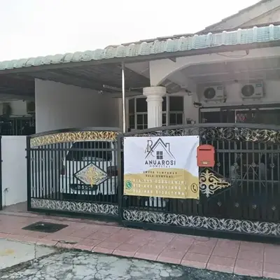 Anuarosi Homestay Taman Melor