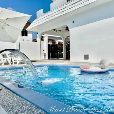 Mars1 Private Pool Homestay