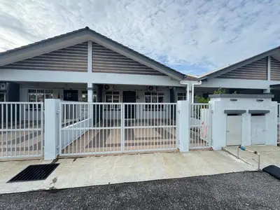 Gallery image of Consolatio Near Teluk Senangin in Lumut