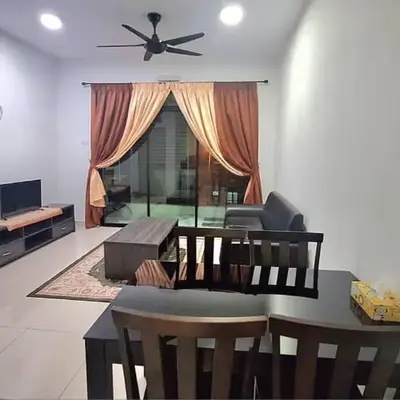 A well-kept unit with four bedrooms and ensuite bathrooms