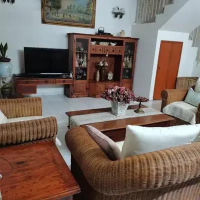 Cozy Home near Airport