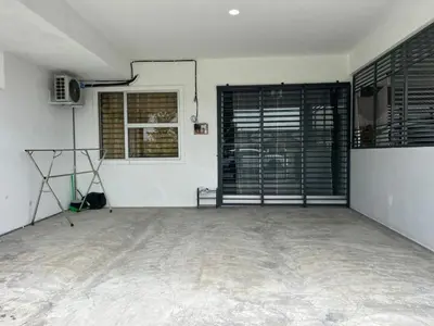 an empty room with a white room with a window at LAMAN SUZY Seri Iskandar in Seri Iskandar