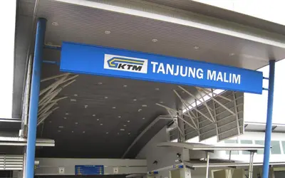 a sign for the tennling mall in a building at The Retreat Homestay in Tanjung Malim
