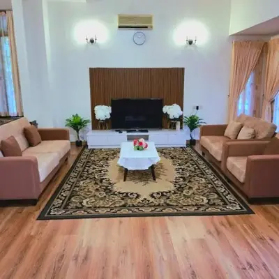 5-BEDROOM FERRINGHI HOUSE with WIFI