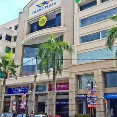 118 Island Plaza Suite City8 by Joal
