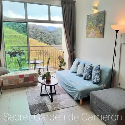 Penthouse - Secret Garden de Cameron