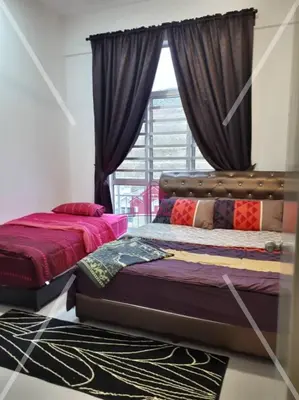 a bedroom with two beds and a window at Little Dream (Muslim) Homestay @ Cameron Highlands in Brinchang