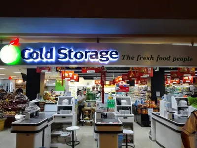 a store with a sign that reads cold science and the fresh food people at Selamat Datang @ 118 Island Plaza Superior Suite in Tanjong Tokong
