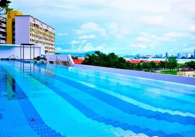 a large swimming pool on top of a building at The Landmark by Katana 4BR Luxury Seaview Homestay Gurney\u65e0\u654c\u6d77\u666f\u56db\u623f\u5957\u623f in Tanjong Tokong