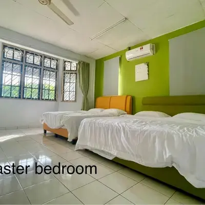 4B12B 20 pax Corner House