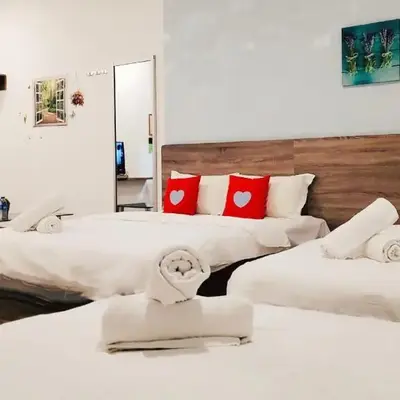 Winggarden Murals House by JE Boutique Guesthouse