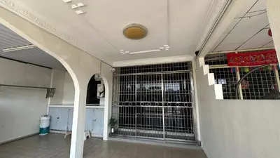 a room with a gate in a building at Taman Bagan Single Storey Terrace House, 9mins to Sunway Carnival Mall, Seberang Jaya in Butterworth