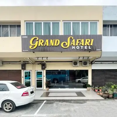 OYO 90369 Safari Hotel Lumut