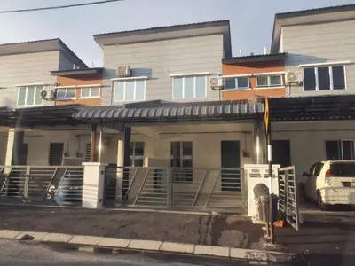 a house with a car parked in front of it at LYNN HOMESTAY SERI ISKANDAR in Seri Iskandar