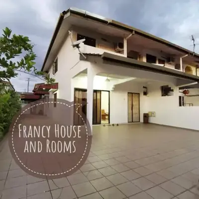 Chill and Traditional House in Bercham Ipoh