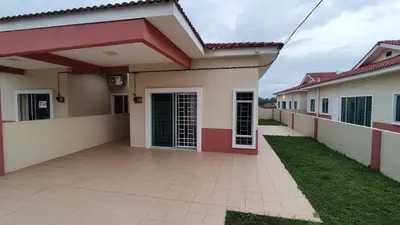 a view of a house with a driveway at Malim Nawar holiday house in Malim Nawar