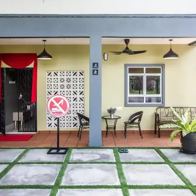 Explore 4BR Gardenhouse Retreats (Free Parking)