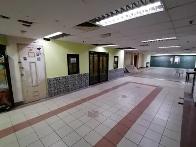 a large empty room with a large room with a floor at Fastbook Ferringhi SoHo unit 8pax in Batu Ferringhi