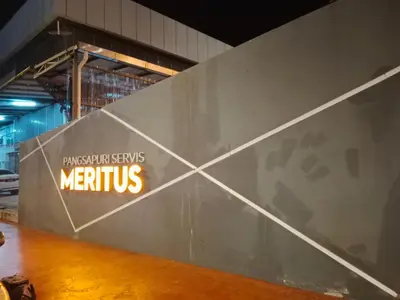 a wall with a sign that reads memphis at Comfortable18 3R2B 7pax Meritus Perai in Perai