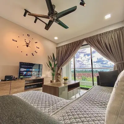PoolView Waterpark 300Mbps Ipoh Homestay Manhattan Condo 4-7pax 3bedroom Station 18 pengkalan