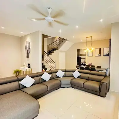 《Untitled HomeStay》Sitiawan