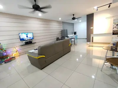 Gallery image of Setia Home Sitiawan KTV 12+4 Pax in Sitiawan