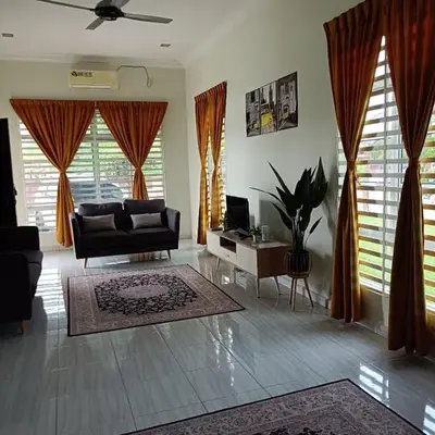 Homestay Haji Din Tronoh Perak