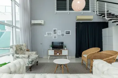Gallery image of 2bedrooms Maritime Seaview Luxury Suite 2Carpark 2-9pax in Jelutong