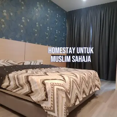 Muslim Homestay blue Adik Aisyah Apartment