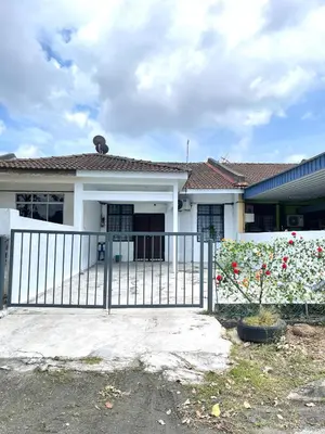 a fence in front of a house with flowers at Cozy18#4pax#NearAeonAlma,Mcd#2kmtoIconic in Bukit Mertajam