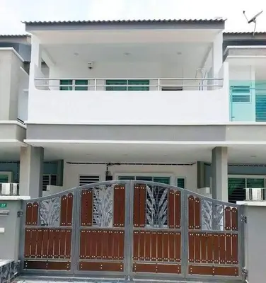 a large white house with a wooden gate in front of it at Bdr Seri Botani ipoh-nordic (tvbox/mahjong 19pax) in Ipoh