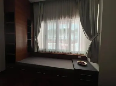 a room with a window with a plate on it at Perfect Marina Stay @ Strait Quay 6 Pax Max in Bagan Jermal