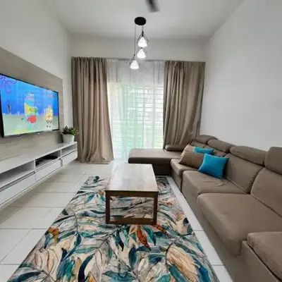 Lily King (modern and comfy)