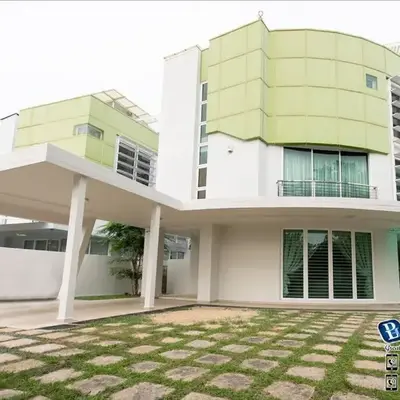 GeorgeTown 6BR KTV Bungalow 28Pax